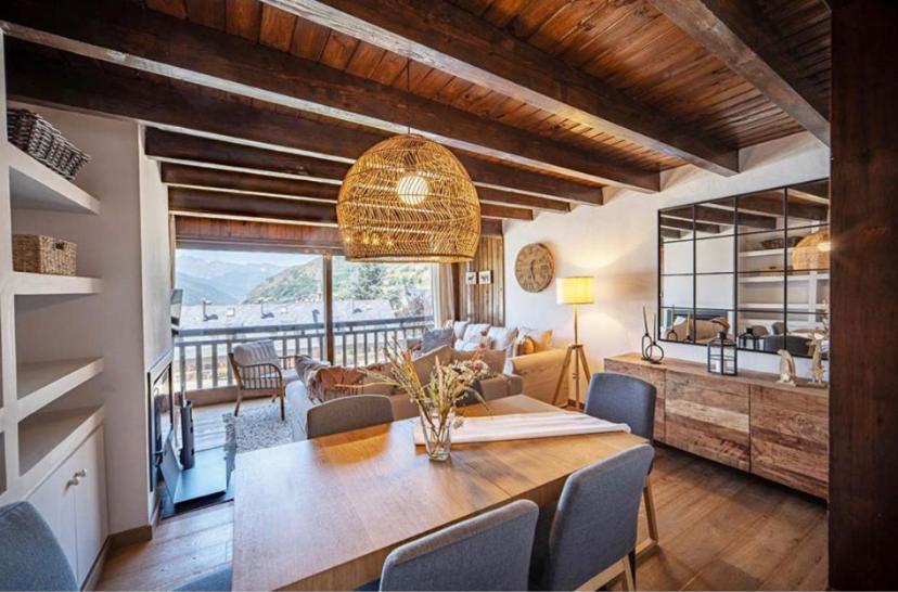 Villa Casa Catania-Acogedora Casa Con Impresionantes Vistas-Fibra Optica Salardú Exterior foto